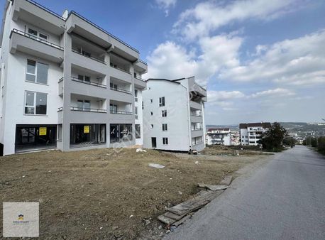 Çakar Home Arnavut Sokak Üzeri Kiralık Dükkan 190 M2