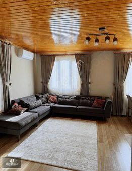 Gaziler Mah Balkonlu Geniş En Üst Kat Temiz Ferah 2+1 Daire