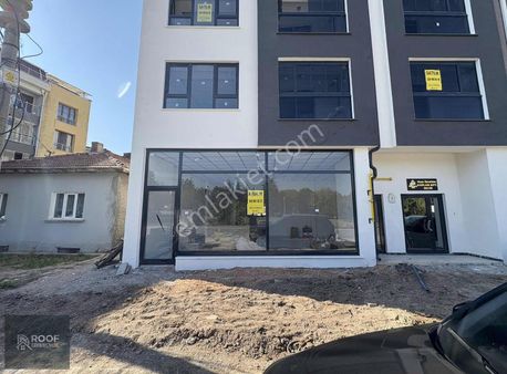 Zincirlikuyu Mahallesinde Cadde Üstü Park Manzaralı 110m²