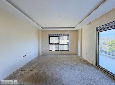 Çıplaklı'da Satılık 3+1 Ayrı Mutfak Dairemiz Havuzlu İşlek Cadde