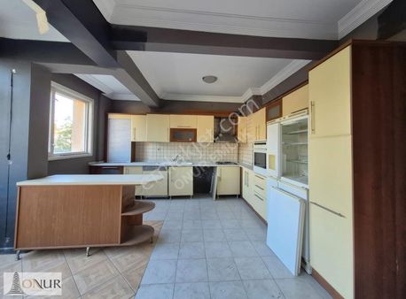 Kule Site Yanı Daire Veya Ofis Olarak Kullanılabilen 3+1 Kiralık