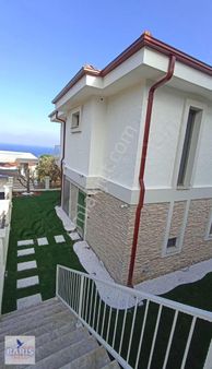 Mordoğan Kaynarpnar'da 3+1 Deniz Manzarlı Kiralık Müstakil Villa