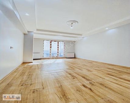 Bahçeşehir Konumunda Sıfır İskanlı Satılık Daire