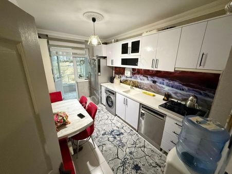 Atapark'da Cadde Üzeri Emsallerinden Çok Uygun Asansörlü Katta Yapılı 3+1