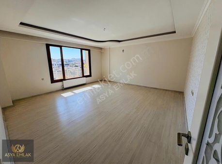 Asya Emlak' Tan Selçuk Mh. Beyşehir Yolu Cd. 4+1 Site İçi Daire