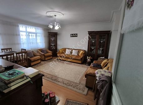 Küçükçekmece Yeşilovada Satılık 115.m2.daire.2+1-2.250.000.tl