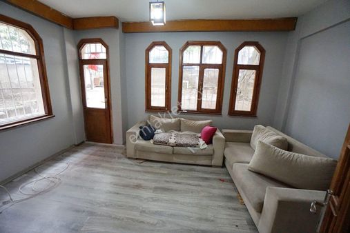 Meral R5875 Yeni Boyalı Bahçeli Bahçe Katı Metrobüse 5 Dk 2+1