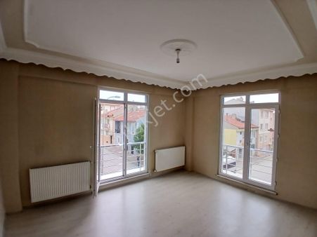 Rba Gayrımenkulden Emek Mahallesi Ertaş Caddesi Altında Satılık 2+1 Daire