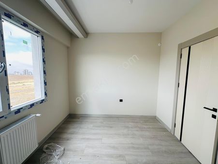 Serkent Mimsin Yolu Üzerinde 4+1 Satılık Daire