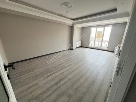 Turgut Emlak’tan Güvercintepe’de Ön Cephe Lüx Dubleks 4+2 Cadde Dibinde 200m2 Geniş