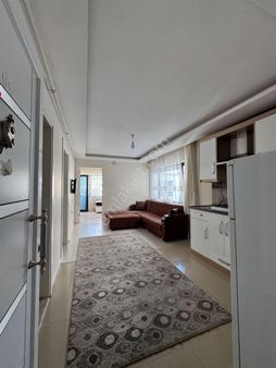 Babil Emlaktan Kiralık Memur Binasında 2+1 Eşyalı Stüdyo Köşe Daire