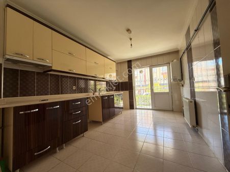 Yükseltepe'de Öğretmenler Parkı Yakını Kat Konumunda 2+1 Daire