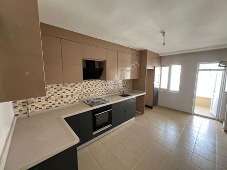 Ty Emlak'tan Mustafa Kemal Mah.mükemmel Lokasyonda Masrafsız 3+1 Katta Ön Cephe Daire!!!!