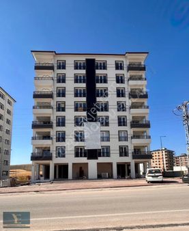 Yüzbaşıoğlu Emlak'tan Tuzlugöl Mh Cadde Üzeri 4+1 Satılık Daire