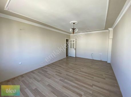 Cumhuriyet Mahallesinde Kiralık 3+1 Daire