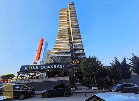 Azel Urhan Kule'de Kapalı Mutfak Büyük Teraslı Satılık Ofis