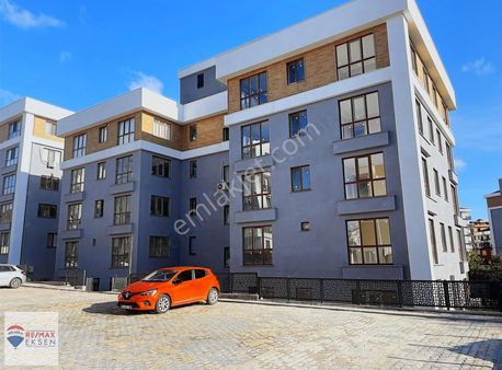 Nesrin Akyıldız'dan Çekmeköy Zin D Semt Sit 2+1 Satılık Daire