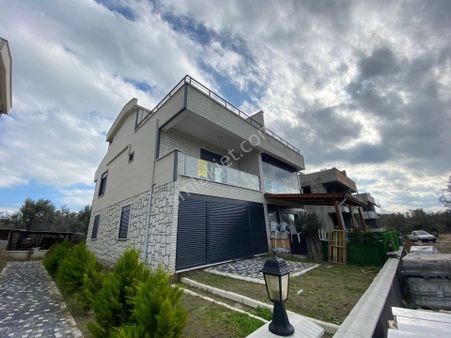 Irmaksudan Tek Yetkili Zeytinli De Oksijen Depolu 4+1 Villa