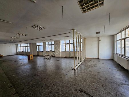 Kağıthane Çağlayan Mh Vatan Caddesi 300m2 Kiralık İş Yeri