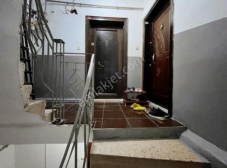 Savaş Gayrimenkul'den Satılık 1+1 Daire Hisse 20 M2 Bina 4 Kat