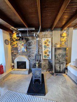 Dikili Yahşibey'de Satılık Bahçeli Taş Villa