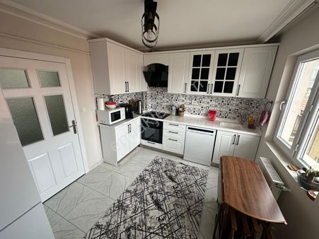 Yayla Mahallesinde Full Yapılı Asansörlü Manzaralı 4+1 Dubleks