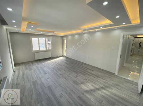 Site İçerisinde 3+1 Sıfır Tadilatlı Asansörlü Lüks Geniş Daire