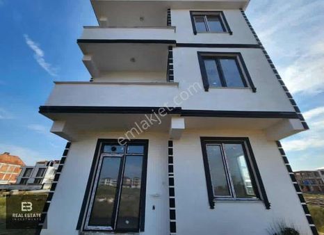 Sakarya Karasu'da 2+1 Müstakil Bahçe Kullanımı Satılık Daire