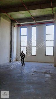 İkitelli Osb De 220 M2 H: 5,5m Kiralık İşyeri Tek Parça Düz Gir