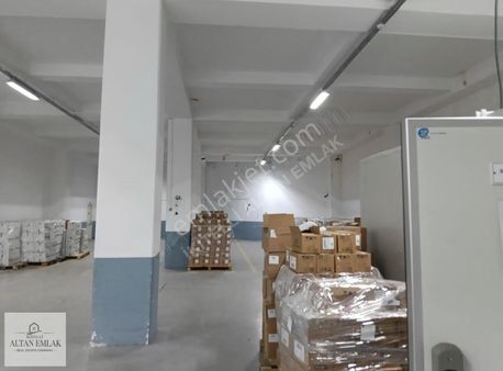 İkitelli Osb İpkas Sanayide 1850 M2 Ful Yapılı Kiralık İşyeri
