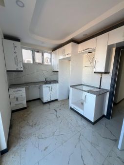 Döşemealtı Bahçeyakada Sıfır Havuzlu Doğalgazlı Daire 2+1