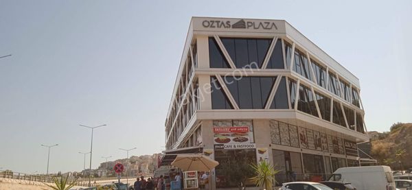 Kuşadası Öztaş Plazada Satılık İşyeri,ofis