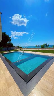 Denize Sıfır Muhteşem Satılık Yalı Yüzme Havuzlu نتكلم العربية