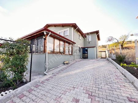 Güvenay – Çorum Kuruçay Yolu Satılık Villalı Bağ