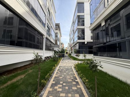 Parla'dan Altınkumda Sıfır Bina Geniş 2+1 Açık Mutfak Daire