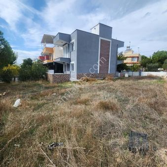 Didim Mavişehirde 3+1 Ayrı Mutfaklı Geniş Bahçeli Villa