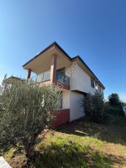 Gömeç Kısko Sahil Ebeveyn Banyolu 3+1 Satılık Villa