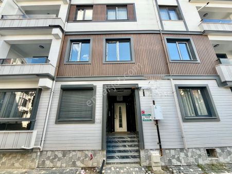 Gümüşden Akçay Merkezde Ayrı Mutfak Cam Balkonlu Şahane 2+1daire