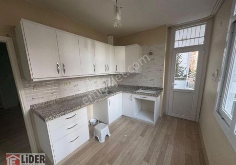 Lider'den Adana Çukurova Yurt Mahallesinde 3+1 Kapalı Mutfaklı Okullar Bölgesinde Satılık Daire