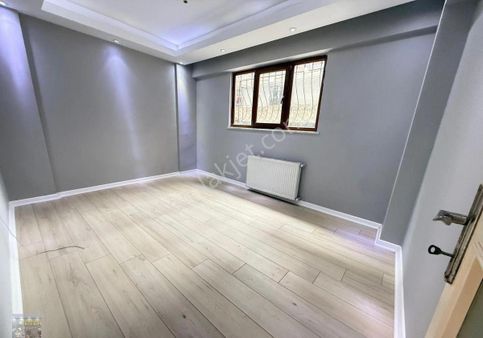 İsmetpaşa Mah’de 2+1 90m2 Çift Cephe Masrafsız Lüx Bahçe Katı