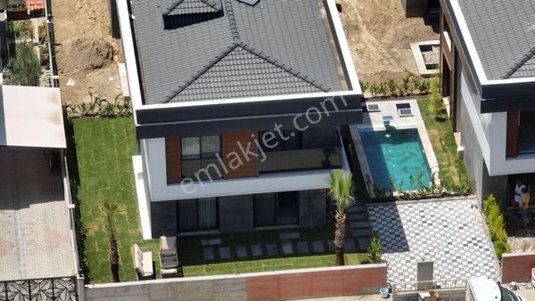 Karaova’da Denize 500 M Tek Müstakil Özel Havuzlu Villa