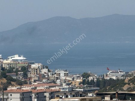 Kuşadası Değirmenderede Deniz Doğa Ve Şehir Manzaralı 2+1 Sıfır Daire