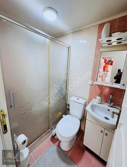 Gültepe'de Halk Caddesi Yakını Bakımlı Masrafsız 2+1 Daire