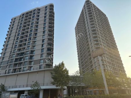 Modda Bulvarda 2+1 Körfez Manzaralı E. Banyolu Satılık Daire