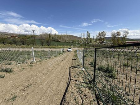 Karacahasan'da En İyi Lokasyonda 250m2 Hobi Bahçesi