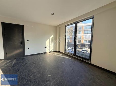 Master Brokers Çilingiroğlu Caddesine Cephe Satılık 1+1 Daire