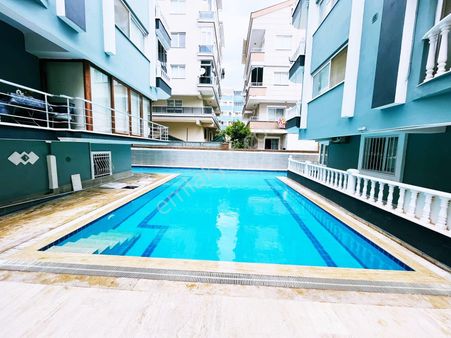 Didim Efelerde Havuzlu Sitede Satılık 2+1 Eşyalı-geniş Daire