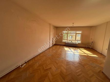 Hoşcan Emlaktan Aydınlıkevlerde 3+1 Bağımsız Salon Çift Balkonlu