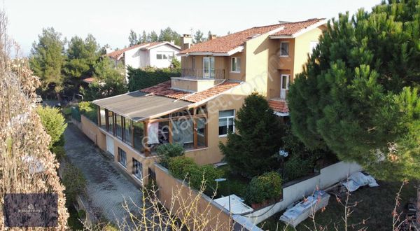 Magnadan Bademli Çamlıtepe Vil. Deniz Manzaralı Satılık Villa