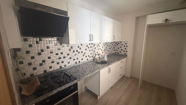 _ala_marmara Üni. Yanı Site İçi Geniş Çift Balkonlu 2+1 Daire